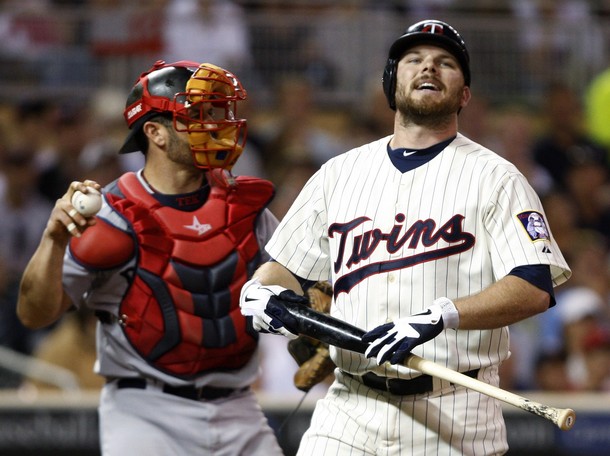 Live with La Velle: Spend Twins-Astros Game 4 with La Velle E. Neal III,  writing live from Target Field