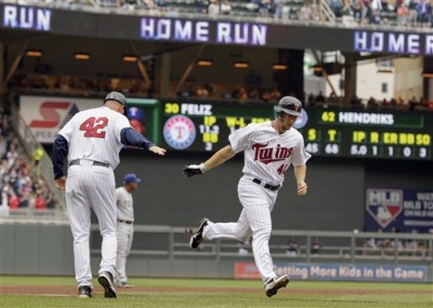 Steve Lombardozzi: Former Twin gets help coaching from major