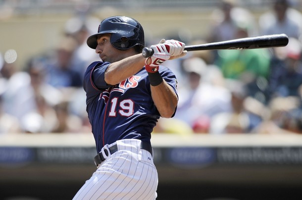 Minnesota Twins: Brian Dozier swinging a hot bat