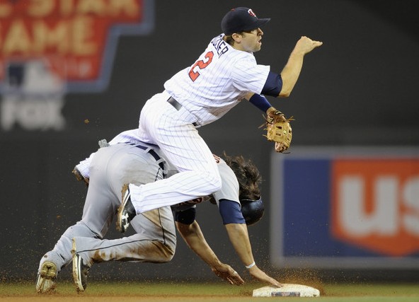 Minnesota Twins: Brian Dozier swinging a hot bat