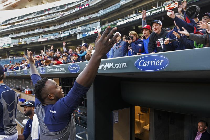 Miguel Sano named Twins' team MVP and top rookie for 2015